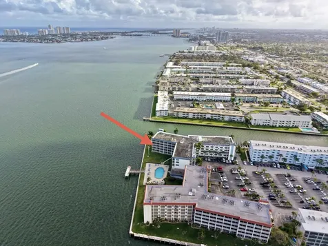 100 Paradise Harbour Boulevard North Palm Beach FL 33408