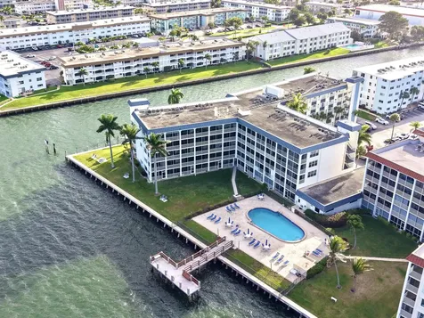 100 Paradise Harbour Boulevard North Palm Beach FL 33408