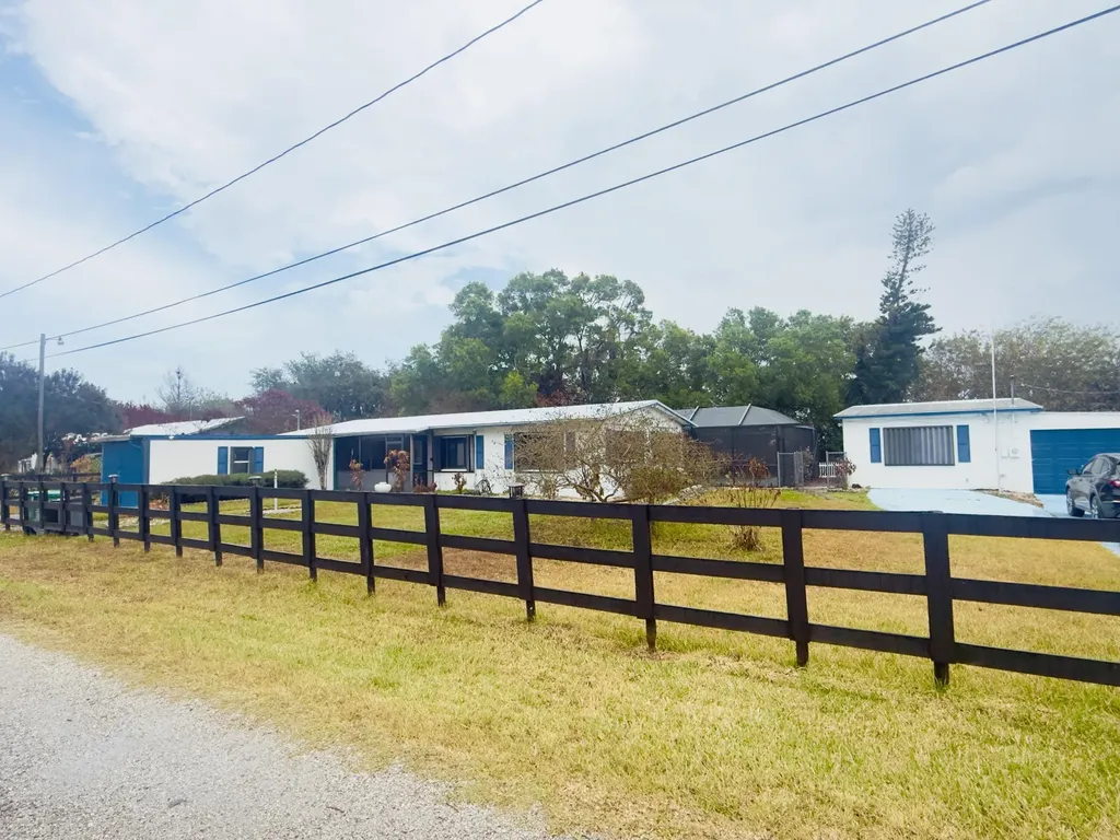 4221 Rose Lane Fort Pierce FL 34982