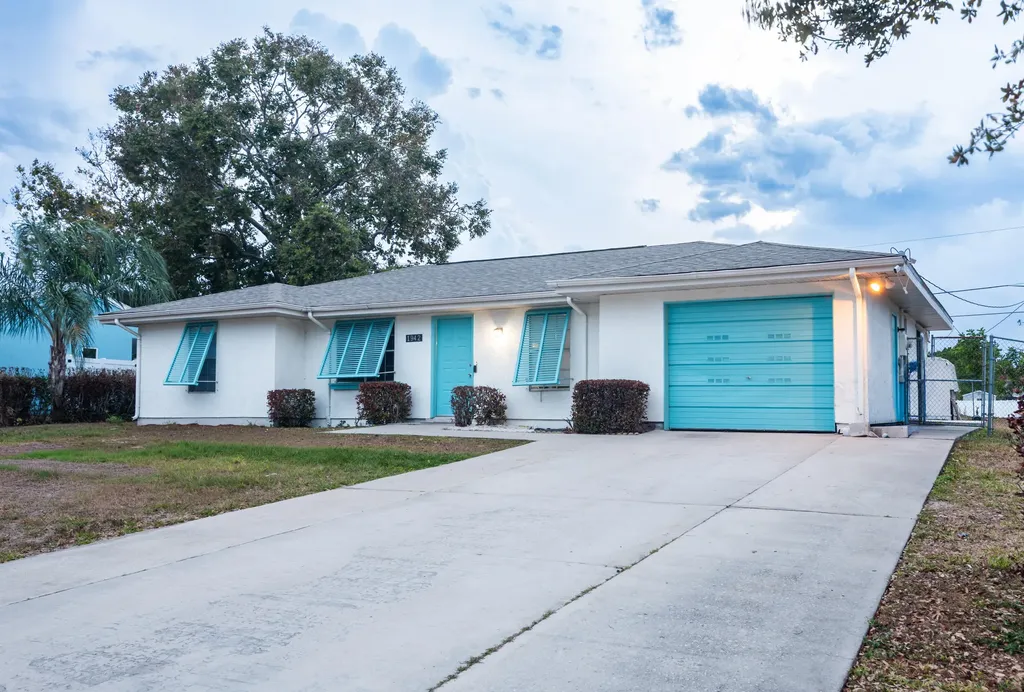 1942 Se Carvalho Street Port Saint Lucie FL 34983