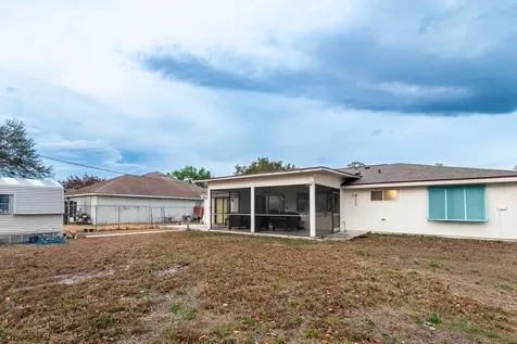 1942 Se Carvalho Street Port Saint Lucie FL 34983