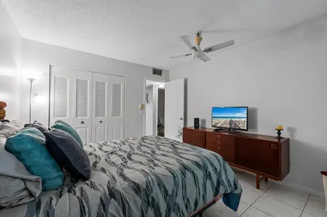 227 Dorchester J West Palm Beach FL 33417