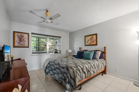 227 Dorchester J West Palm Beach FL 33417