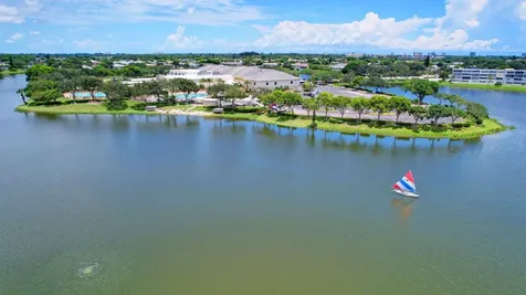227 Dorchester J West Palm Beach FL 33417