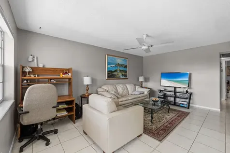227 Dorchester J West Palm Beach FL 33417