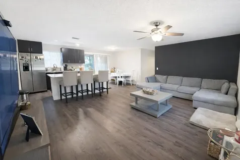 2325 Sw Independence Road Port Saint Lucie FL 34953