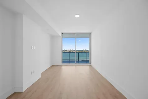 220 Lake Shore Drive Lake Park FL 33403