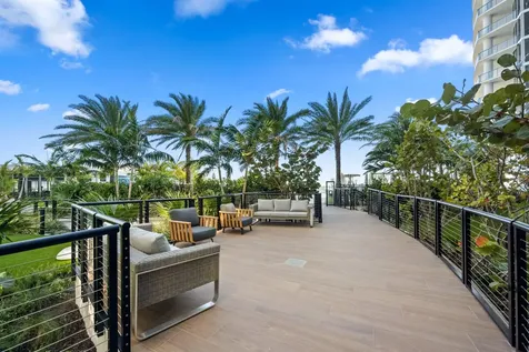 220 Lake Shore Drive Lake Park FL 33403