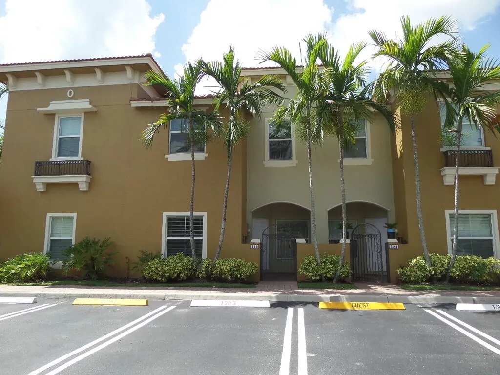 322 Lake Monterey Circle Boynton Beach FL 33426