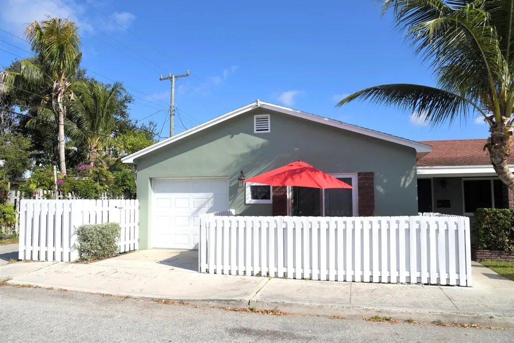 301 N Federal Lake Worth Beach FL 33460
