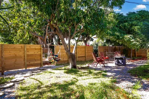 609 S Arnold Avenue Lantana FL 33462