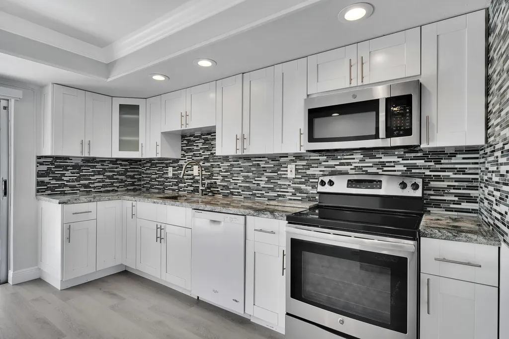 104 Palamino Circle Boca Raton FL 33487