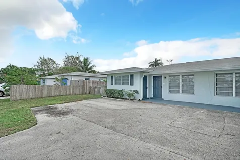 104 Palamino Circle Boca Raton FL 33487