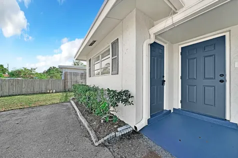 104 Palamino Circle Boca Raton FL 33487