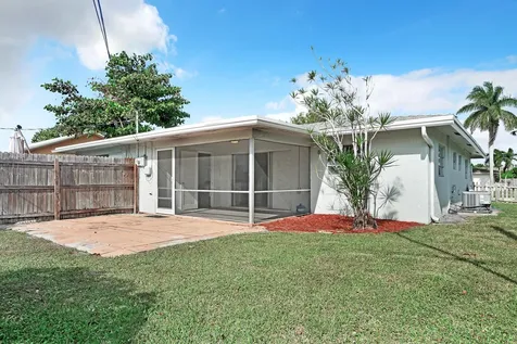 104 Palamino Circle Boca Raton FL 33487
