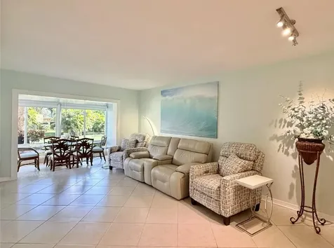 5151 W Oakland Park Boulevard Lauderdale Lakes FL 33313