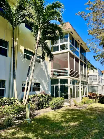 5151 W Oakland Park Boulevard Lauderdale Lakes FL 33313