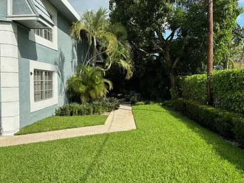422 SW 9th Street Boca Raton FL 33432