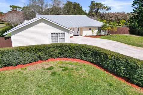 901 Ne Town Terrace Jensen Beach FL 34957