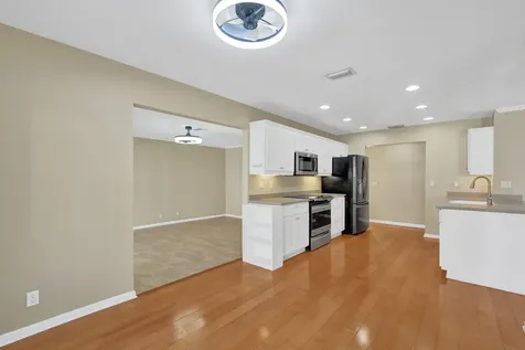 901 Ne Town Terrace Jensen Beach FL 34957