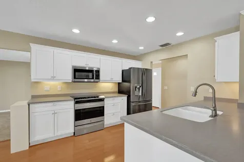 901 Ne Town Terrace Jensen Beach FL 34957