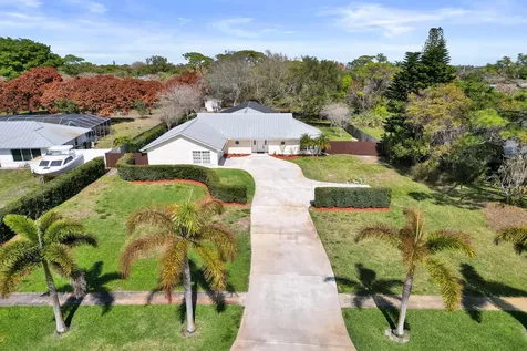 901 Ne Town Terrace Jensen Beach FL 34957