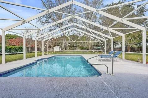 901 Ne Town Terrace Jensen Beach FL 34957