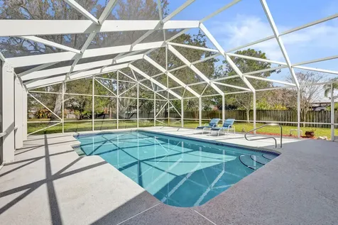 901 Ne Town Terrace Jensen Beach FL 34957