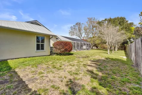901 Ne Town Terrace Jensen Beach FL 34957