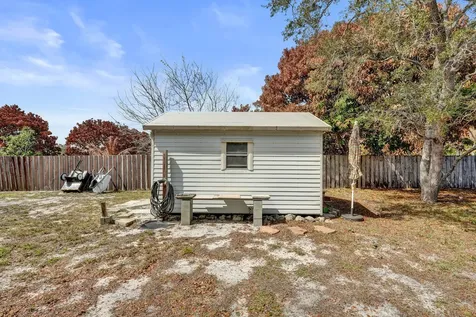 901 Ne Town Terrace Jensen Beach FL 34957