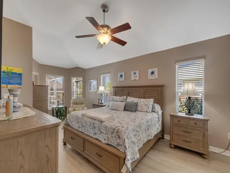 431 W Temple Court Vero Beach FL 32968