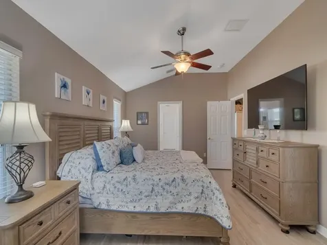431 W Temple Court Vero Beach FL 32968