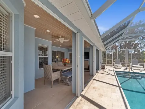431 W Temple Court Vero Beach FL 32968