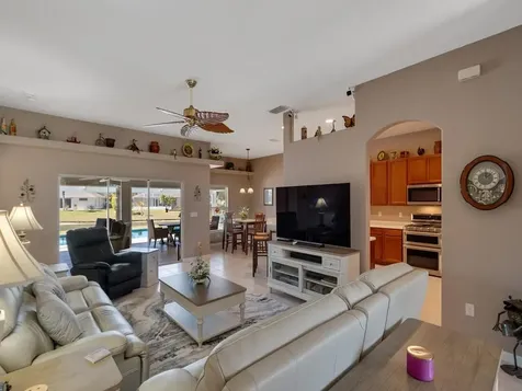 431 W Temple Court Vero Beach FL 32968