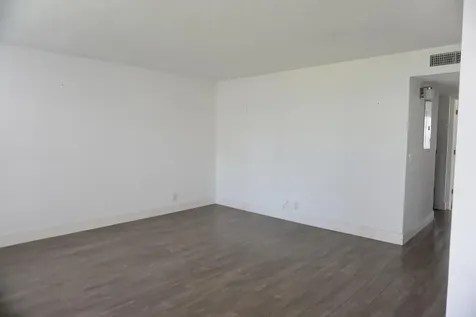 307 Burgundy Delray Beach FL 33484