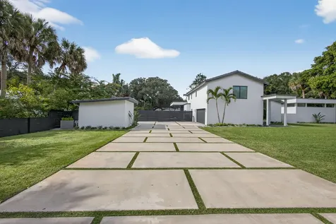 13071 Flamingo Terrace Palm Beach Gardens FL 33410