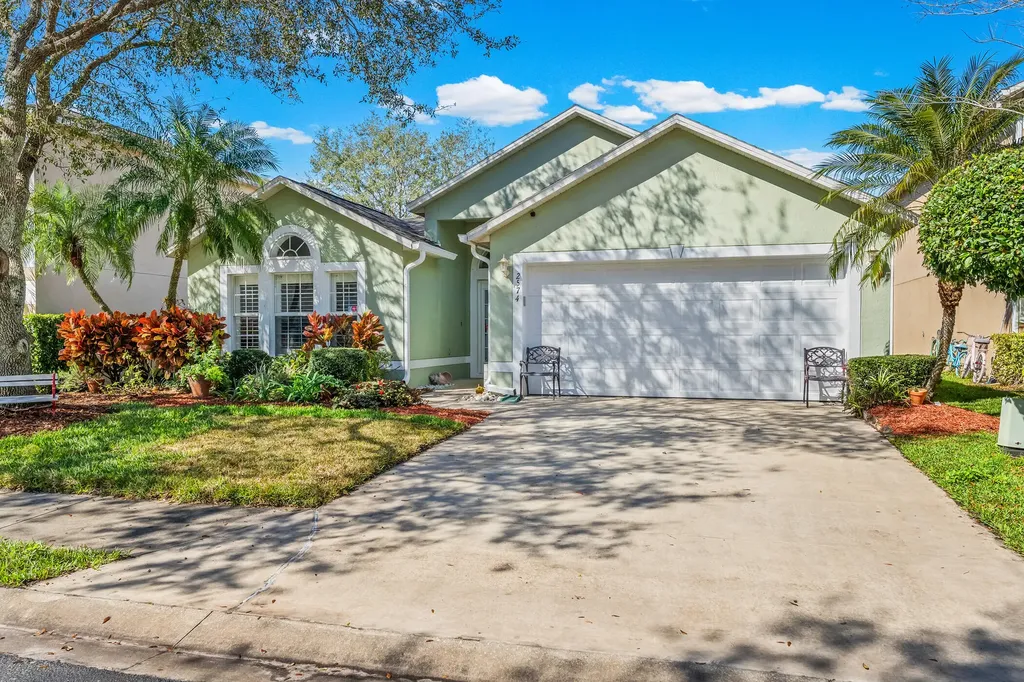 2574 12th Square Vero Beach FL 32968