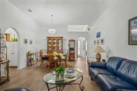 2574 12th Square Vero Beach FL 32968