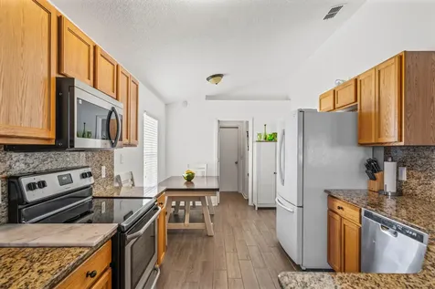 2574 12th Square Vero Beach FL 32968