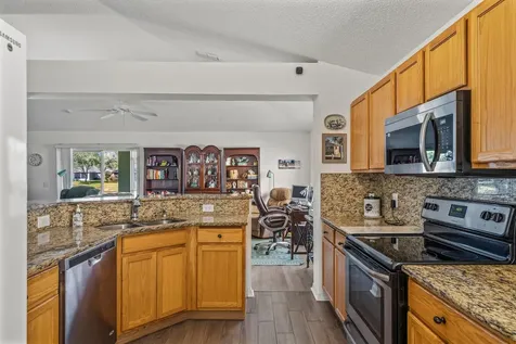 2574 12th Square Vero Beach FL 32968