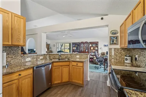 2574 12th Square Vero Beach FL 32968