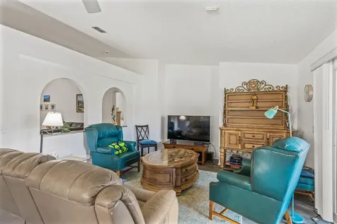2574 12th Square Vero Beach FL 32968