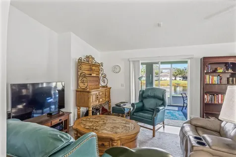 2574 12th Square Vero Beach FL 32968