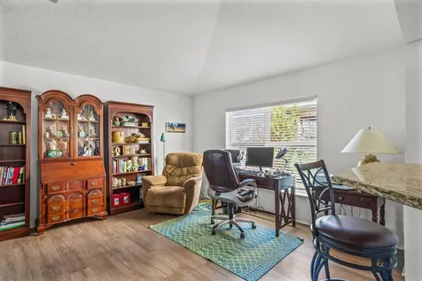 2574 12th Square Vero Beach FL 32968