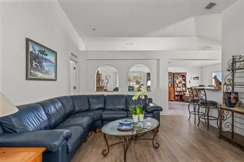 2574 12th Square Vero Beach FL 32968