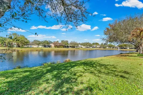 2574 12th Square Vero Beach FL 32968