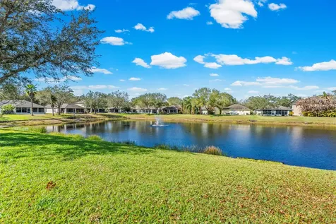 2574 12th Square Vero Beach FL 32968