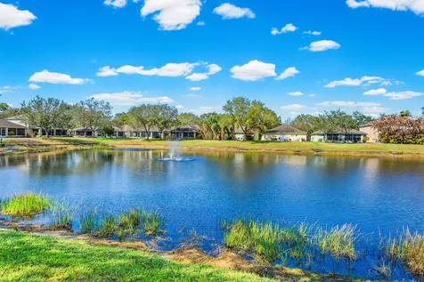 2574 12th Square Vero Beach FL 32968