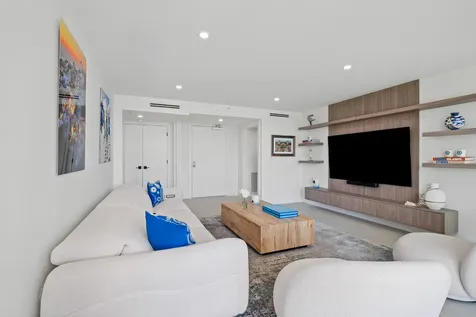 100 Se 5th Avenue Boca Raton FL 33432
