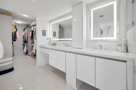 100 Se 5th Avenue Boca Raton FL 33432